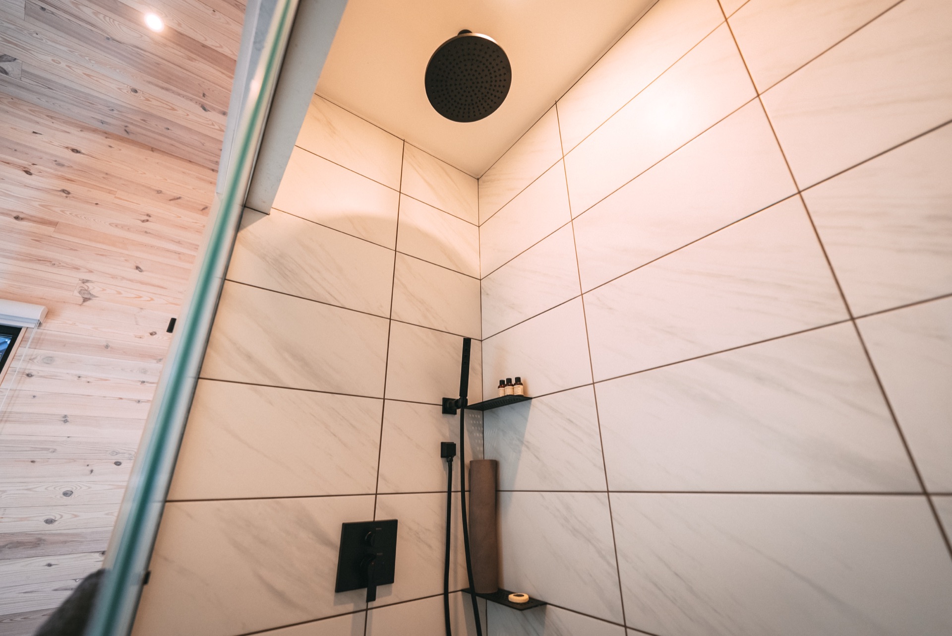 Pine Cabin — view 9